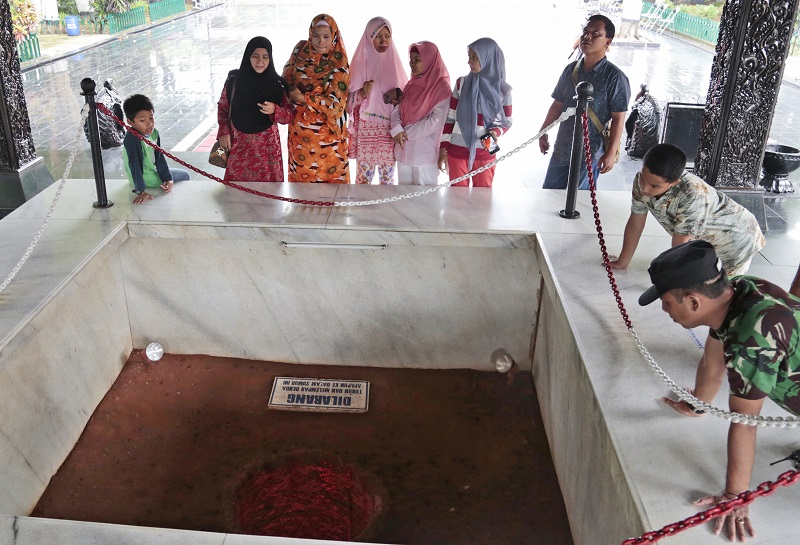 Indonesia's Mass Killings Embodied In Monument