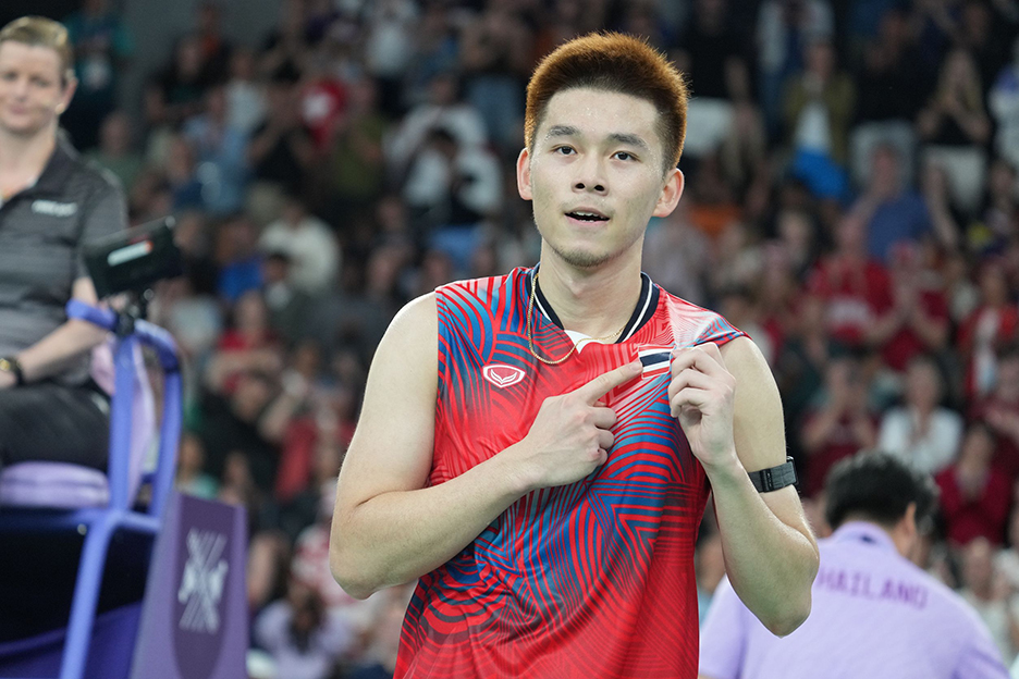 Thai Badminton Star Kunlavut Makes Olympic History, with Liverpool  Inspiration