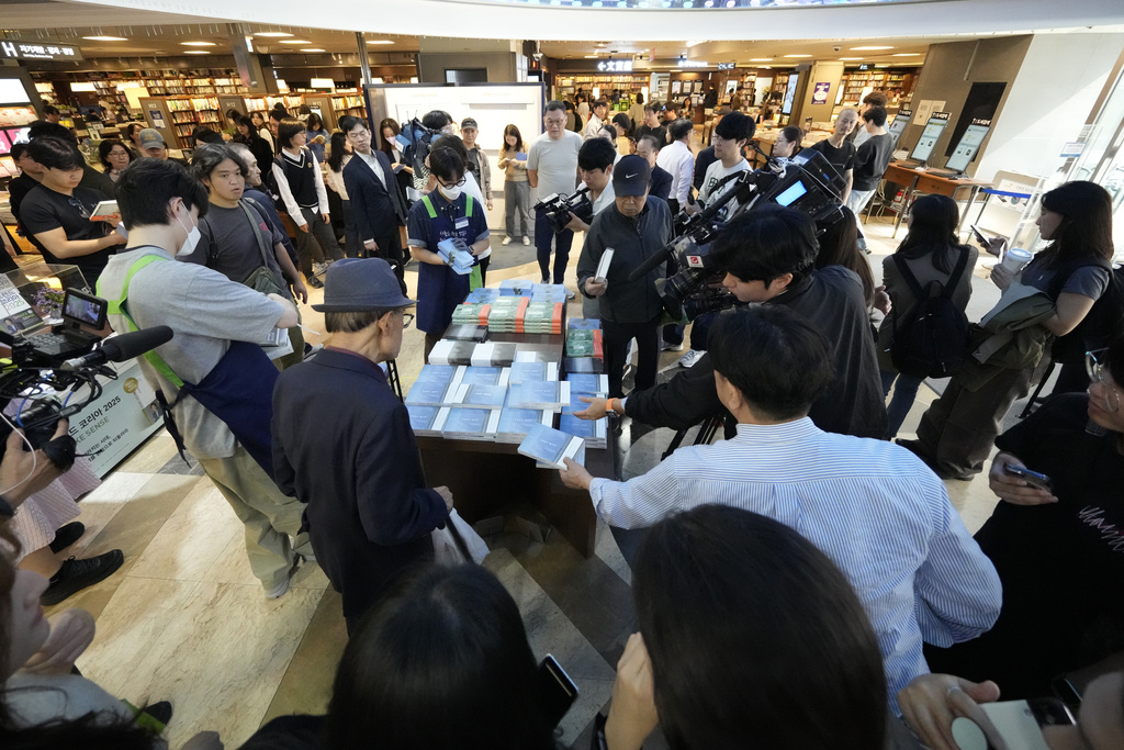 South Koreans Are Joyful After Han Kang Wins Nobel Prize For Literature