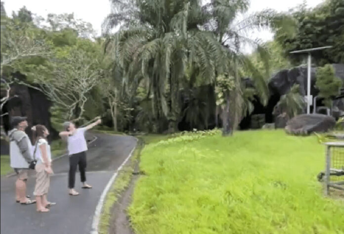 Khao Kheow Zoo Files Police Report On Visitor Misusing Slingshot